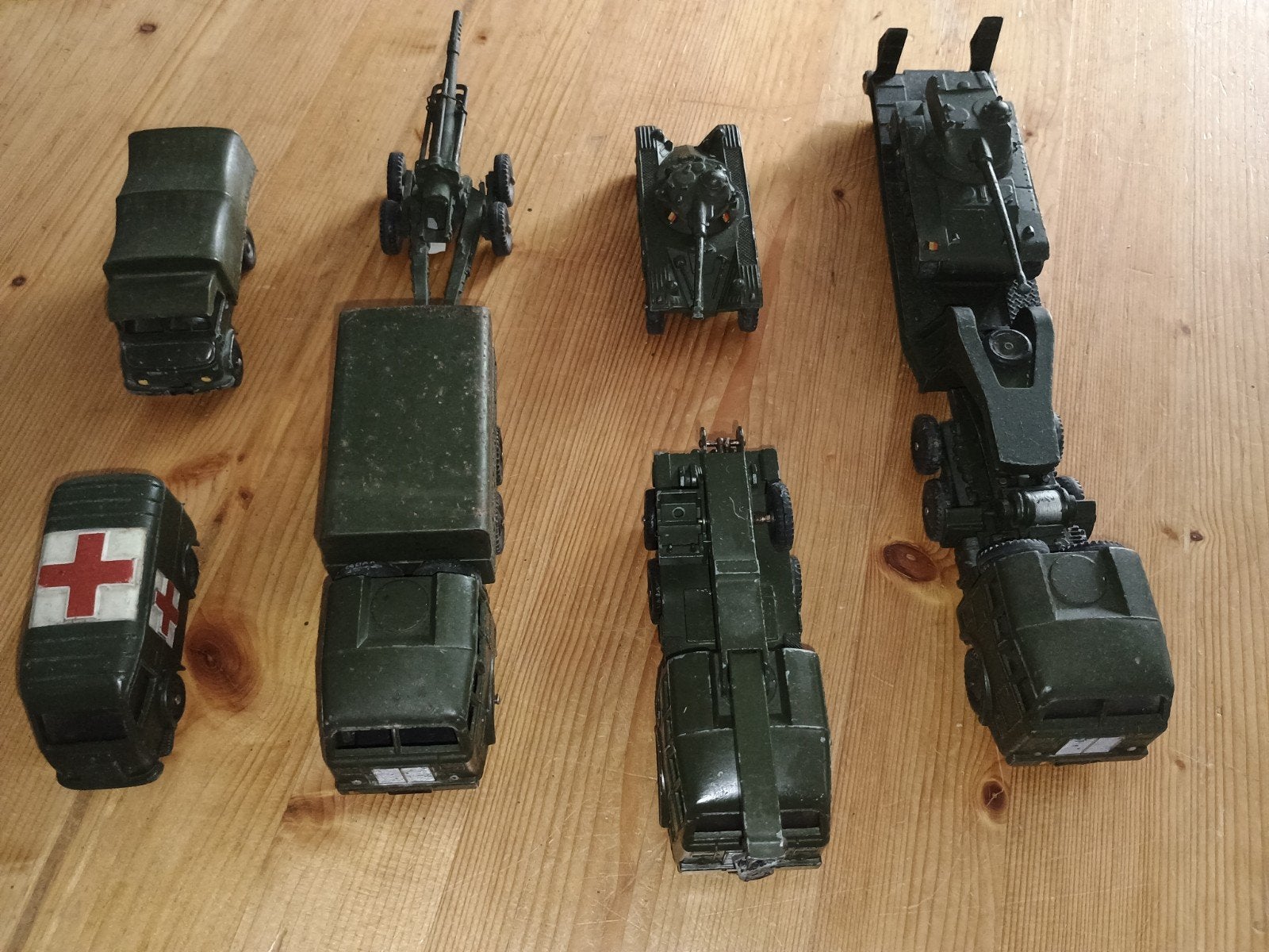 Dinky Toys militaire Berliet Mercedes Renault Panhard AMX, Ophalen of Verzenden, Gebruikt, Bus of Vrachtwagen