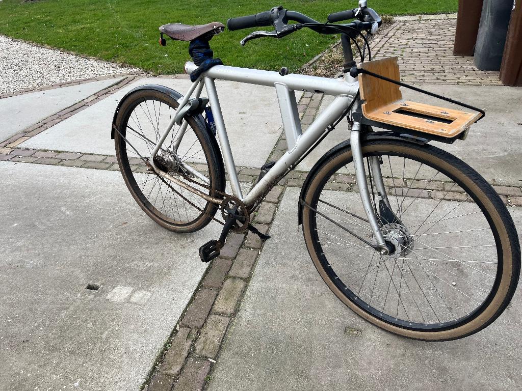 Van Moof, Fietsen en Brommers, Fietsen | Heren | Herenfietsen, Gebruikt, Versnellingen, Trommelrem, Ophalen