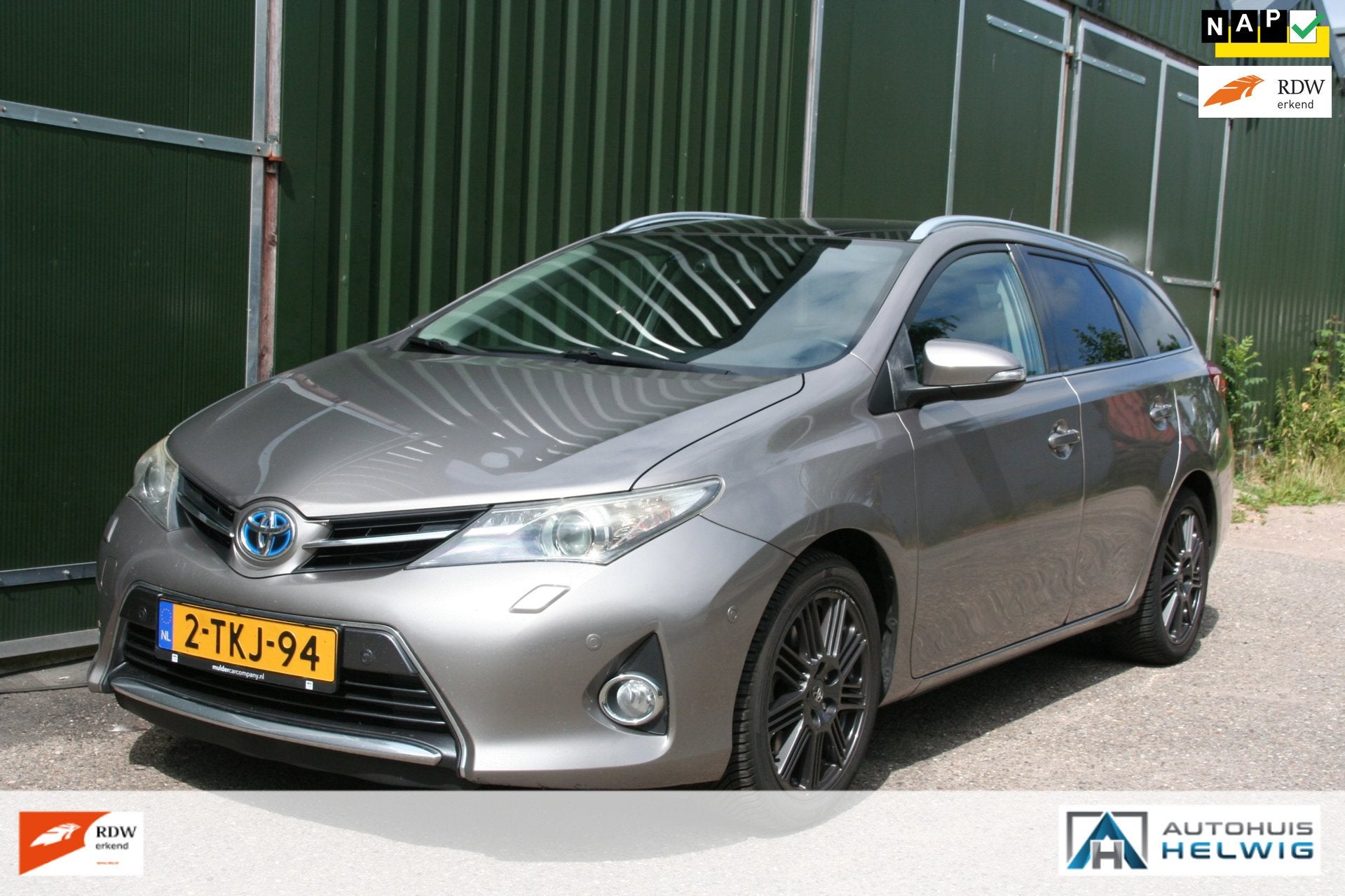 Toyota Auris Touring Sports 1.8 Hybrid Executive LEER PANORA, Euro 5, Gebruikt, Zwart, Automatische klimaatregeling