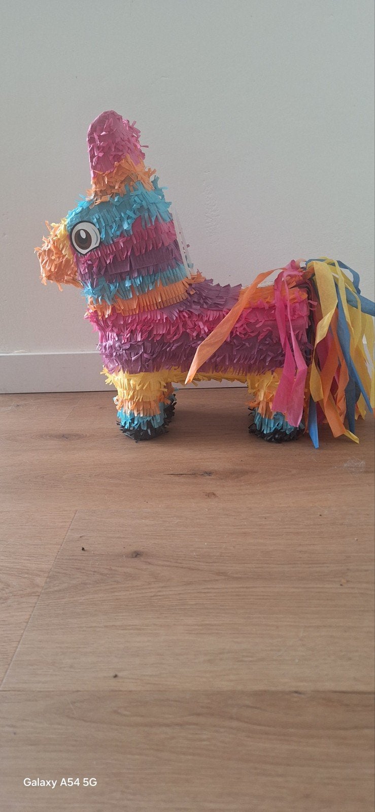 Kleurrijke eenhoorn piñata - Nieuw en ongebruikt!, Hobby en Vrije tijd, Feestartikelen, Ophalen, Zo goed als nieuw, Feestartikel