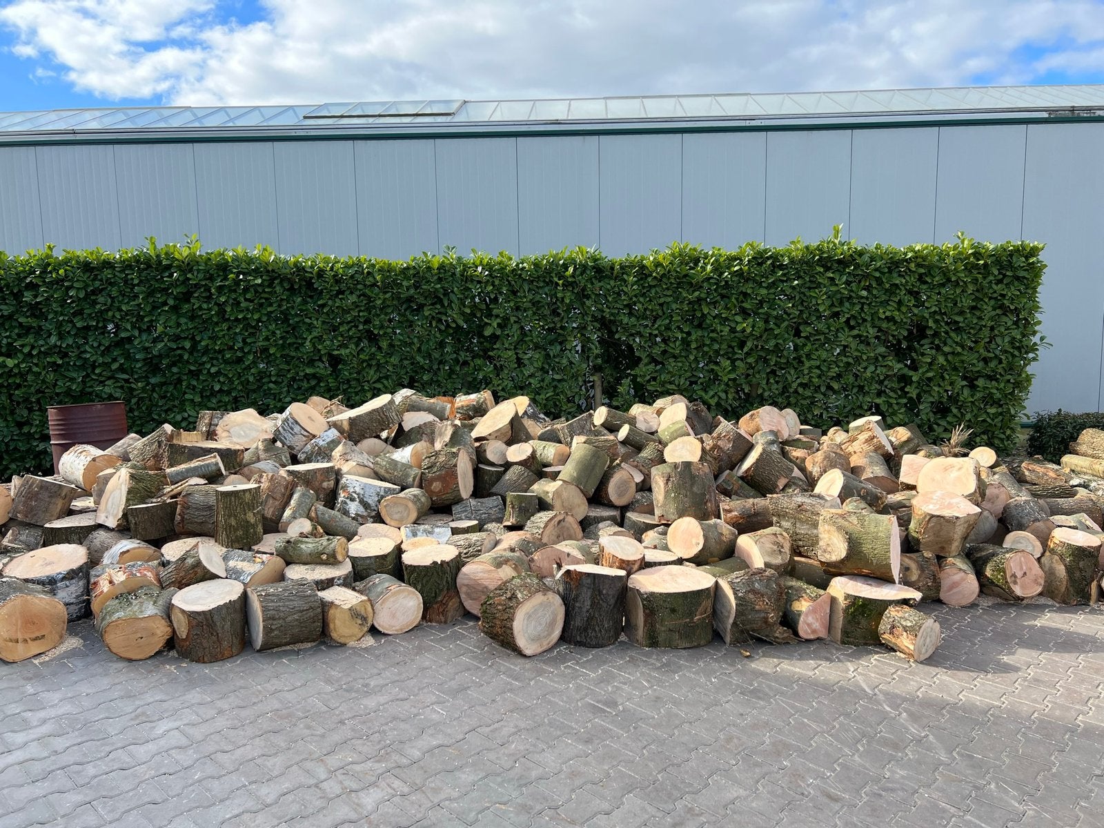 Dikke vracht 4,8 kuub eiken essen haardhout thuisbezorgd, Tuin en Terras, 3 tot 6 m³, Verzenden, Eikenhout, Blokken