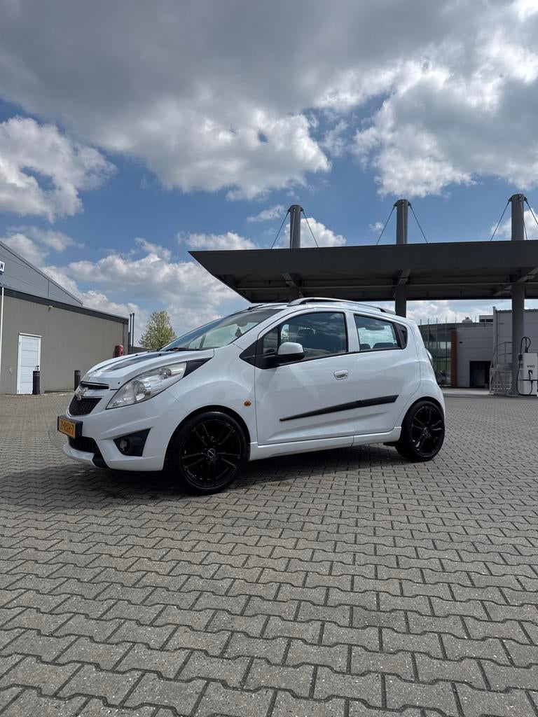 Chevrolet Spark 1.0 BI-FUEL| AIRCO | APK 10/2027, Auto's, 15 km/l, 37 €/maand, 4 cilinders, Wit