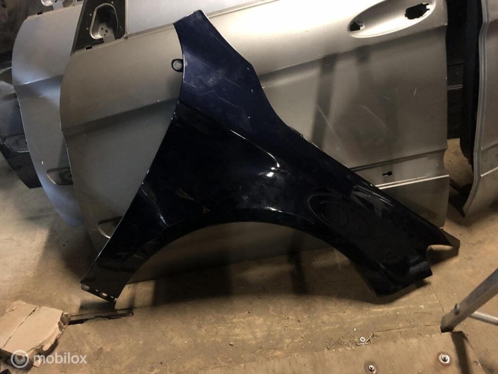 Mercedes CLA-klasse C117 X117 Voorscherm rechts, Gebruikt, Mercedes-Benz, Ophalen of Verzenden, Mercedes-Benz