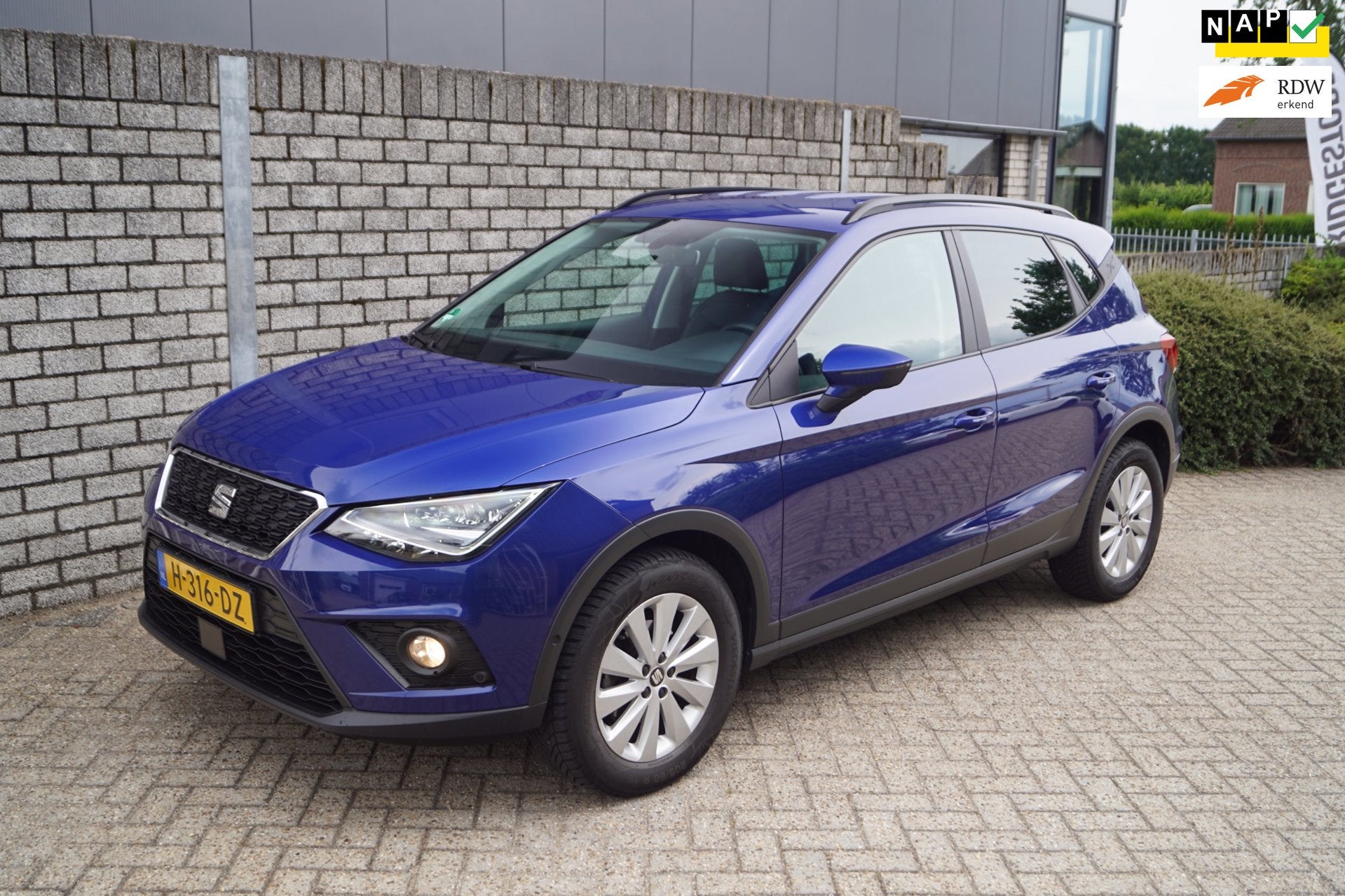 Seat Arona 1.0 TSI Style BNS Intense Autom Leder/Alcantara S, Auto's, Dealer onderhouden, Blauw, 116 pk, 49 €/maand