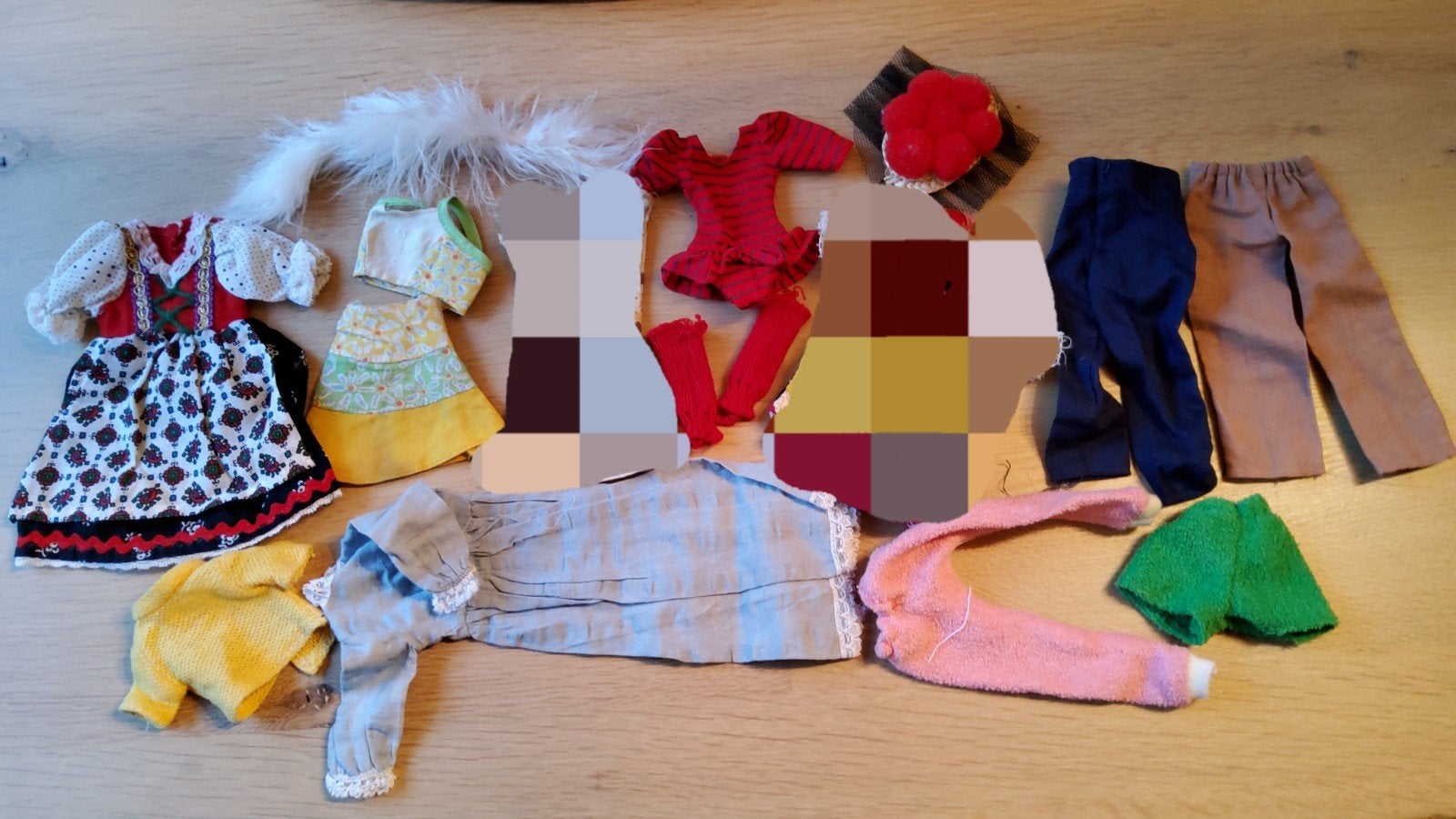 Vintage Barbie Sindy Fleur Tienerpop outfit ballerina hoed., Ophalen of Verzenden, Zo goed als nieuw, Fashion Doll