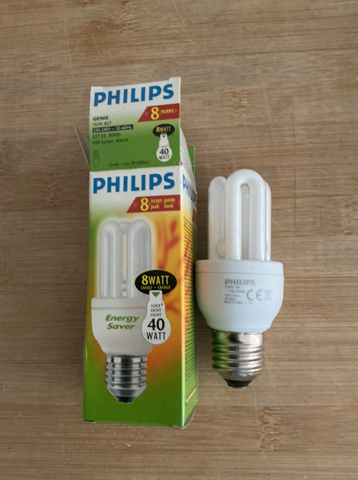 Philips spaarlamp 8W E27 vergelijkbaar met 40W NIEUW, Ophalen of Verzenden, Nieuw, E27 (groot), Spaarlamp