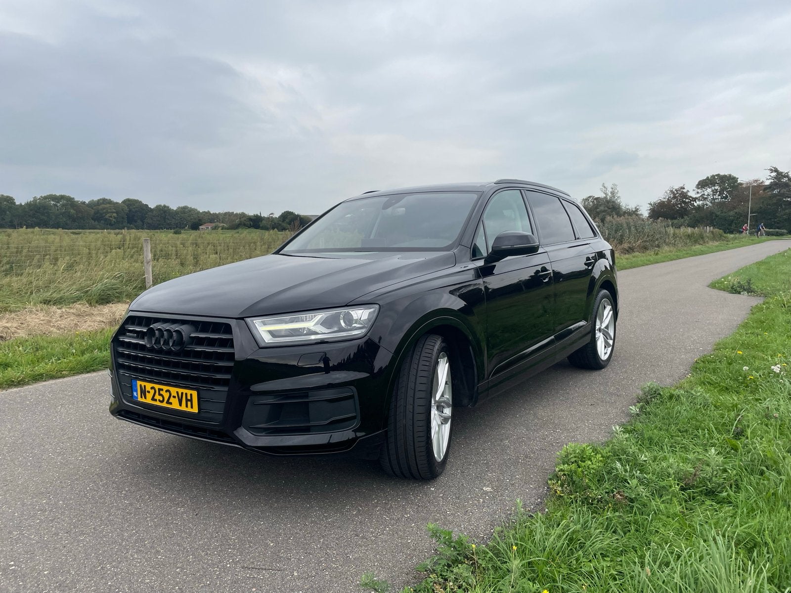 Audi Q7 3.0TFSI 245KW Quattro 7P Tiptr8 2015 Zwart, Auto's, 2005 kg, 2995 cc, 7 stoelen, Zwart