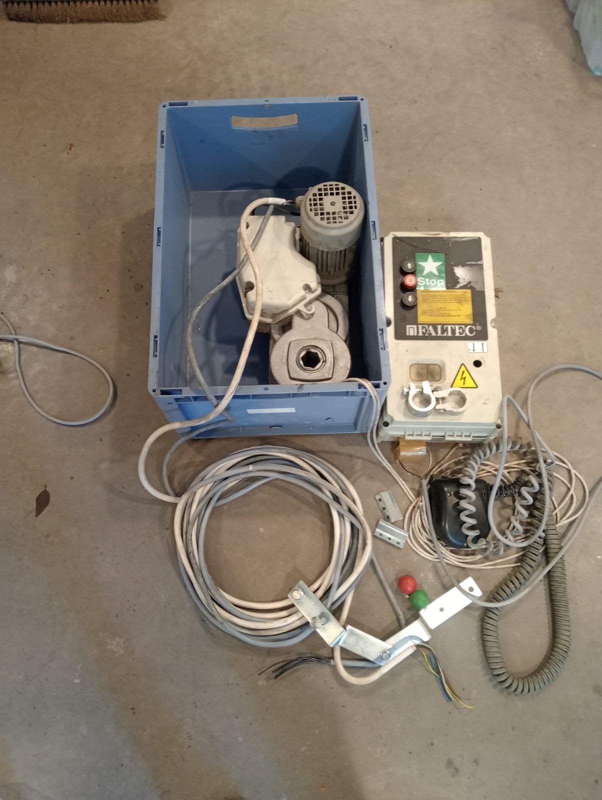 Crawford Hexa Industriële Motor CDM6 met Onderloopbeveiligin, Doe-het-zelf en Verbouw, Ophalen, Gebruikt