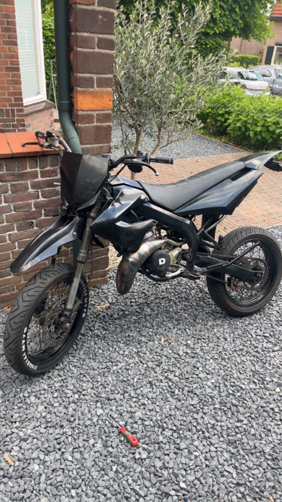 Derbi senda 70cc, Fietsen en Brommers, Ophalen, Zo goed als nieuw