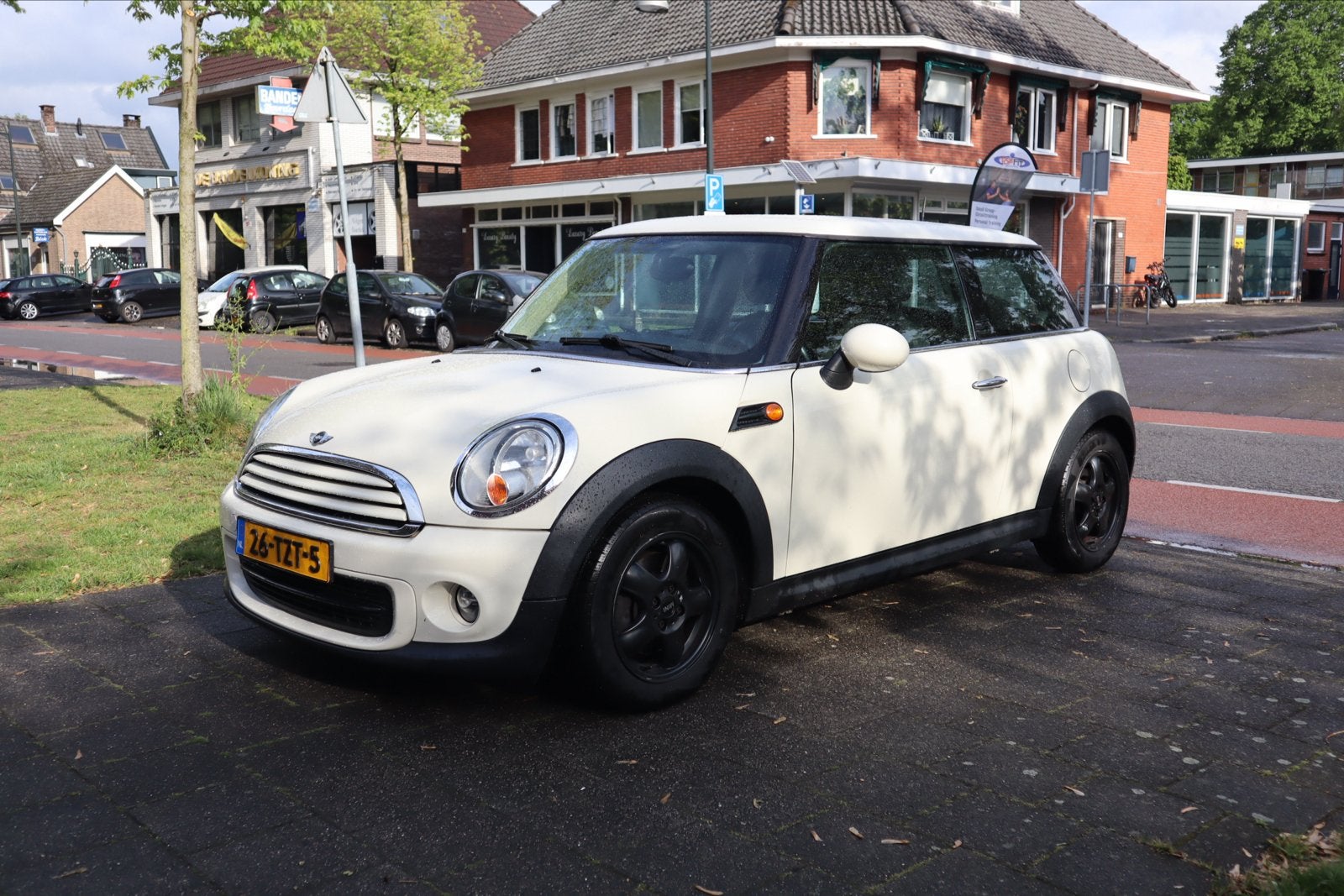 Mini 1.6 ONE 55KW 2012 airco. Nwe koppeling, Auto's, Mini, Voorwielaandrijving, Stof, Zwart, 4 cilinders