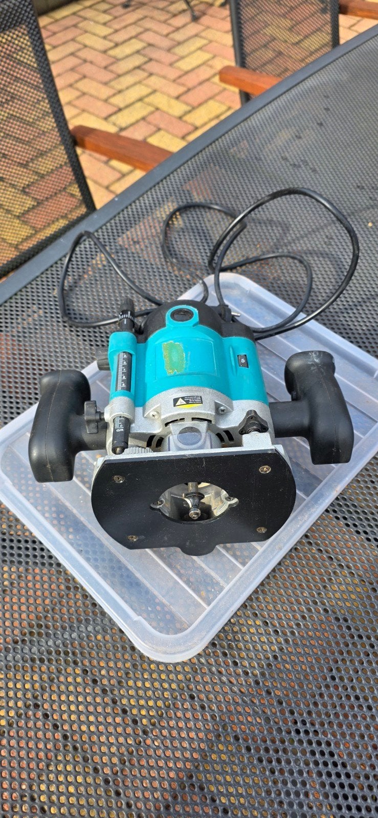 Bovenfrees met frezenset, Ophalen, Gebruikt, Elektrisch, Makita
