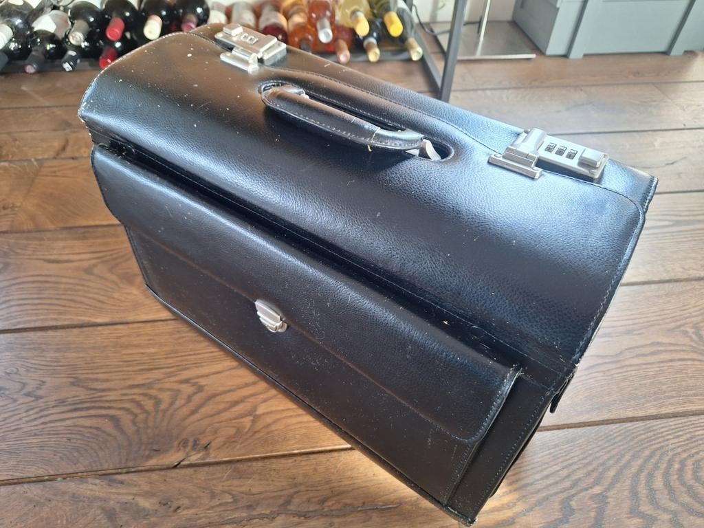 Zwarte pilotenkoffer met cijfersloten - vintage, Gebruikt, Zwart, Leer, Ophalen