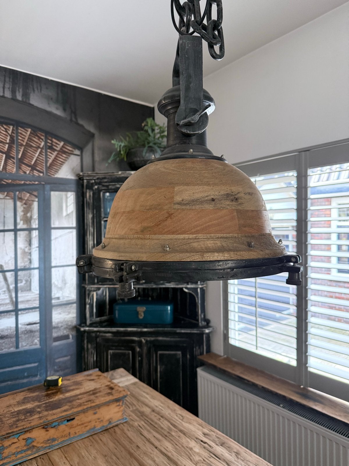 2 zware mangohouten hanglampen industrieel/landelijk, Huis en Inrichting, Ophalen of Verzenden, Zo goed als nieuw, Hout, E27 (groot)