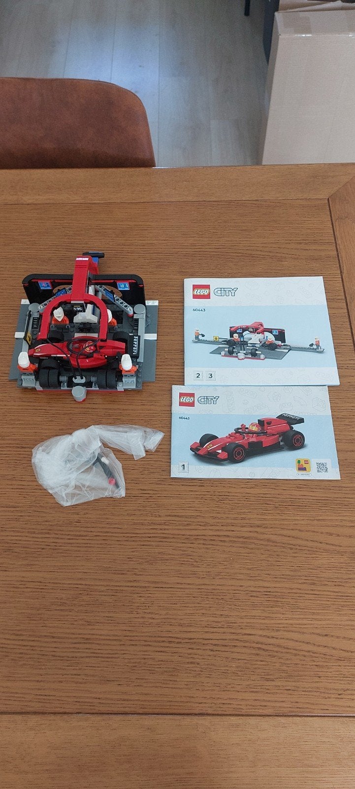 LEGO City 60443 Raceauto en Autotransporter, Kinderen en Baby's, Speelgoed | Duplo en Lego, Ophalen, Zo goed als nieuw, Compleet