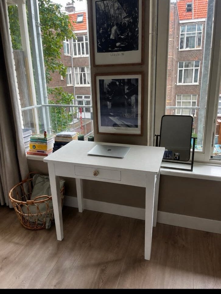 charmant brocante tafeltje/bureau, Ophalen, Zo goed als nieuw