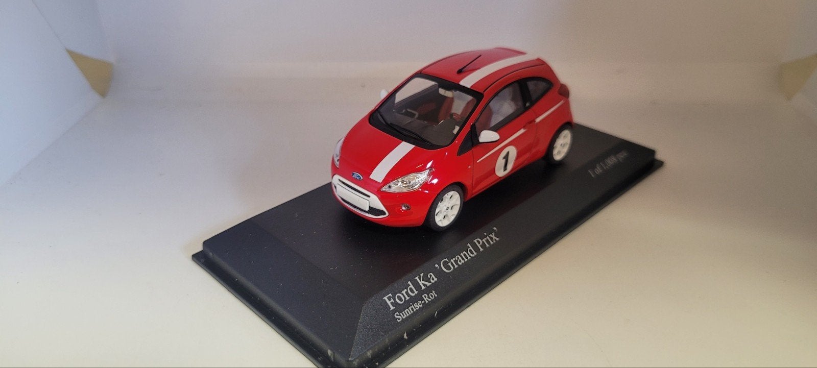 Minichamps 2009 Ford Ka Grand Prix, Ophalen of Verzenden, Nieuw, Auto, MiniChamps