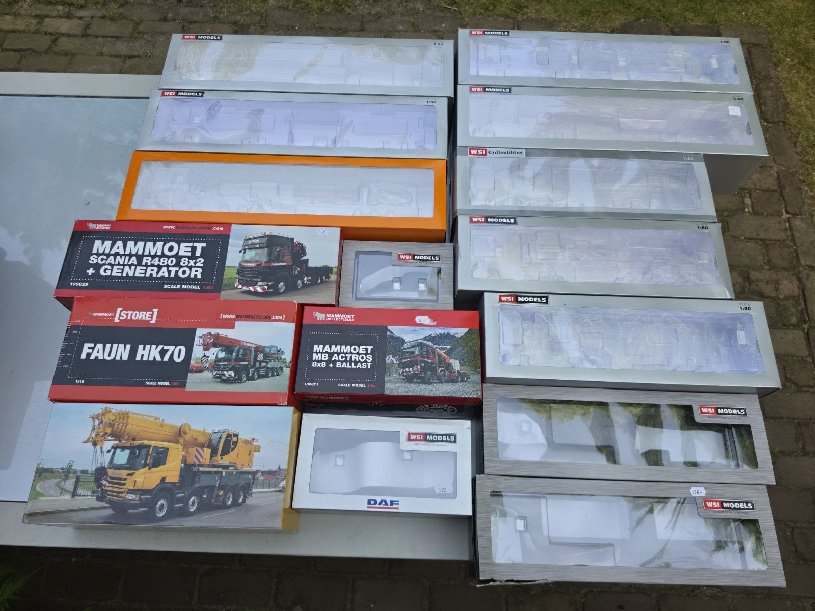 Verzameling WSI 1:50 LEGE dozen model vrachtwagens Mammoet, Ophalen of Verzenden, Gebruikt, Bus of Vrachtwagen, Wsi