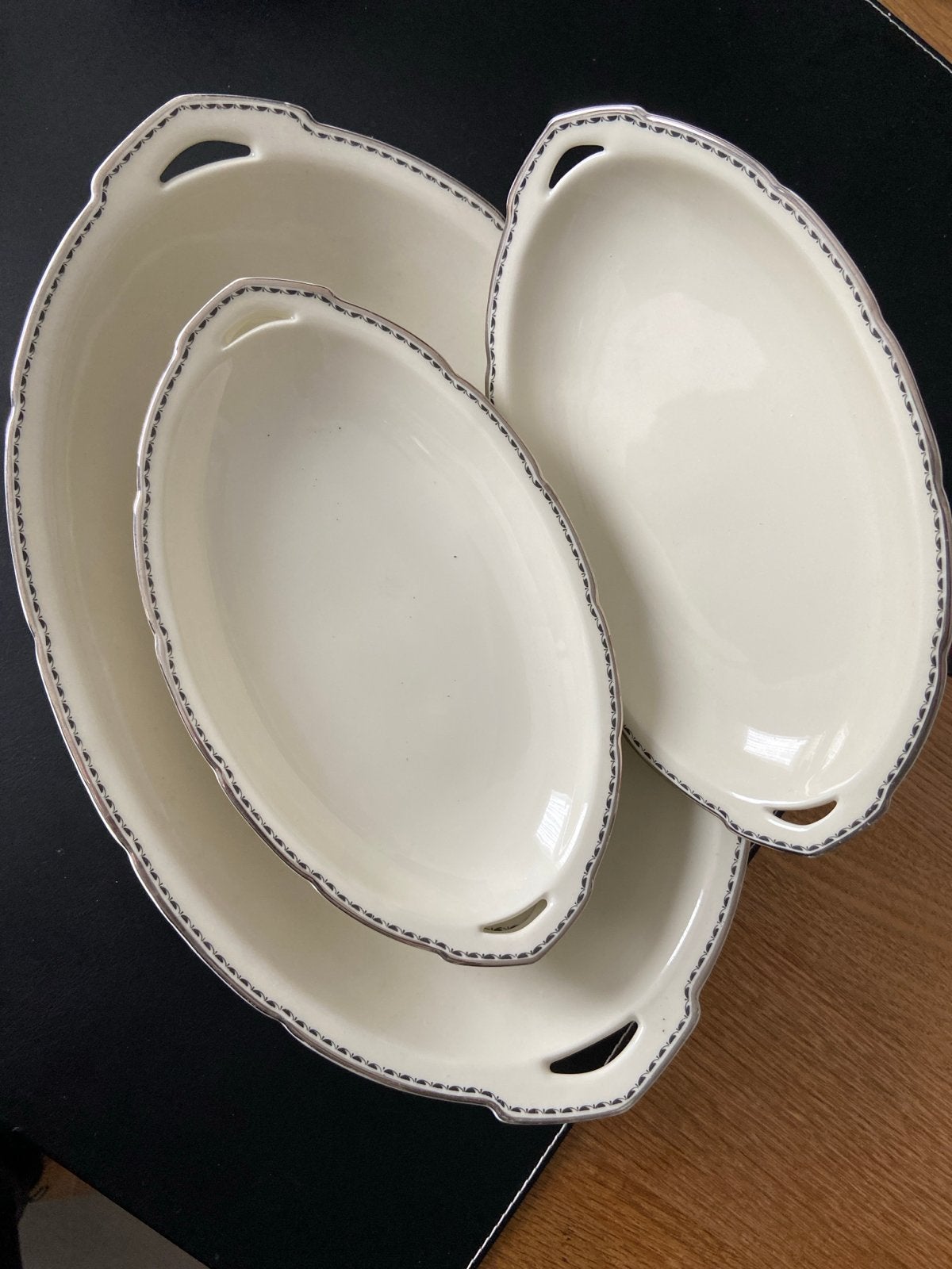 Set van 3 ovale schalen met handvatten, Gebruikt, Ophalen of Verzenden, Schaal of Schalen, Klassiek