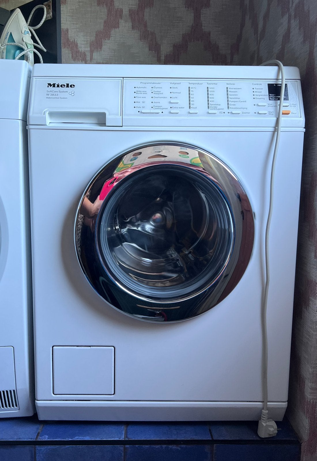 Miele W3833 SoftCare | Voor de klusser | Nieuw inlaatventiel, Ophalen, 6 tot 8 kg, 1600 toeren of meer, Voorlader