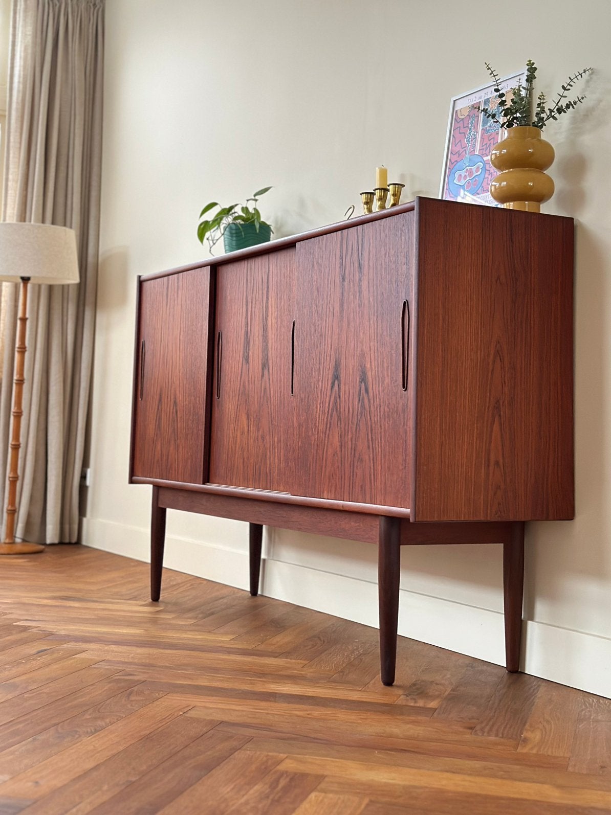 Vintage highboard wandmeubel Deens teak hout jaren 50/60/70, Huis en Inrichting, Ophalen, Gebruikt, Met deur(en), 100 tot 150 cm