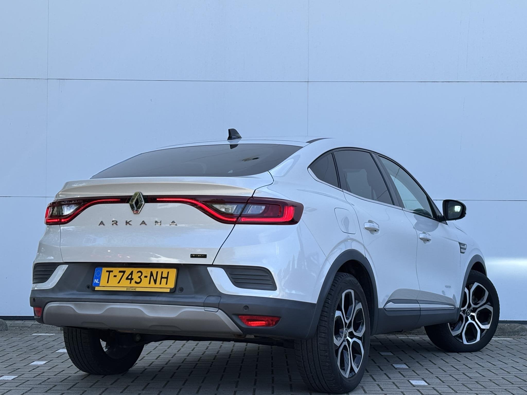 Renault Arkana 1.6 E-Tech hybrid 145 techno l Apple Carplay/, Auto's, Arkana, Gebruikt, Euro 6, Leder en Stof