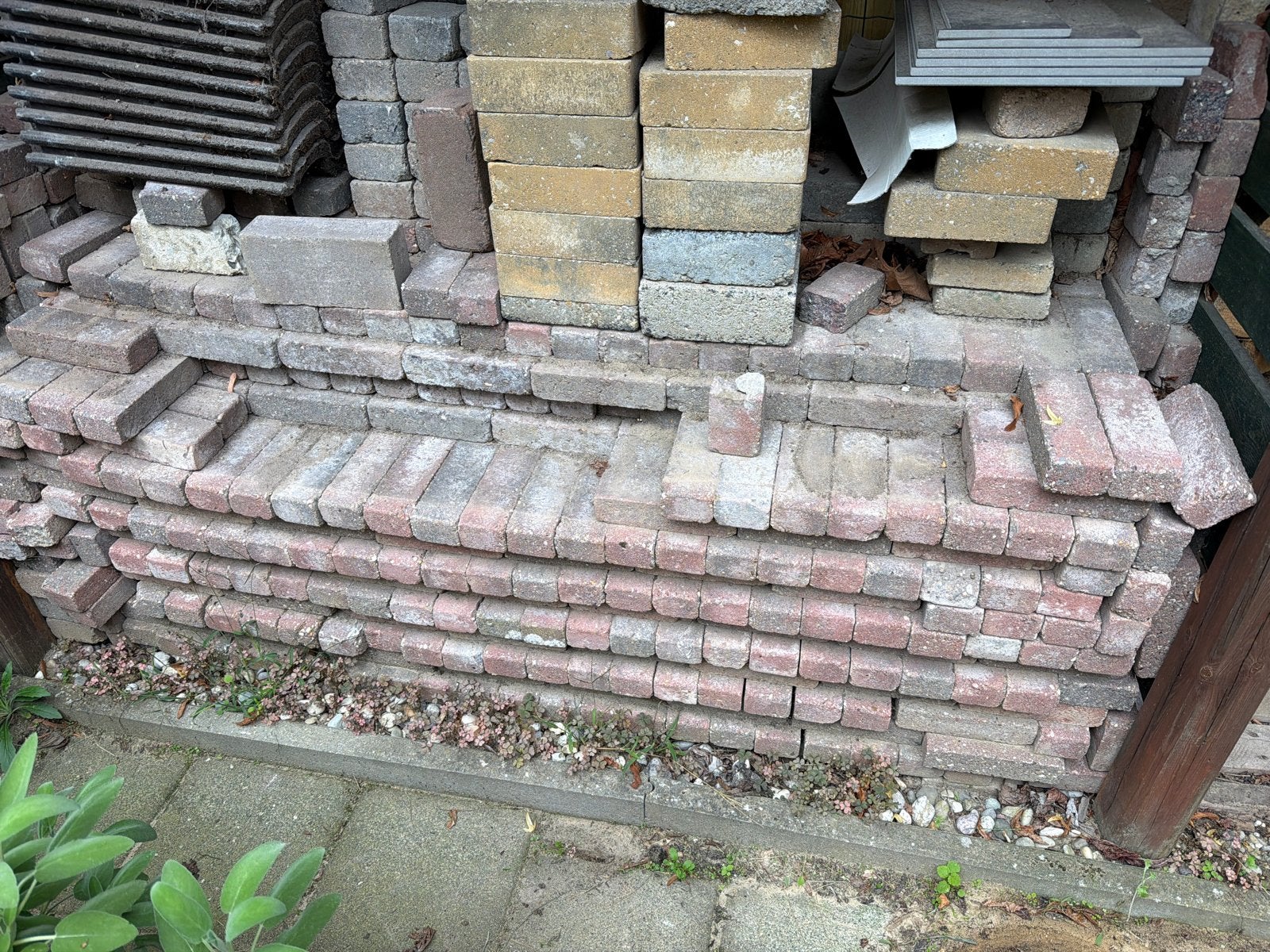 klinkers en terrastegels voor tuin of oprit - Gratis, Ophalen, Gebruikt, Klinkers, 10 m² of meer