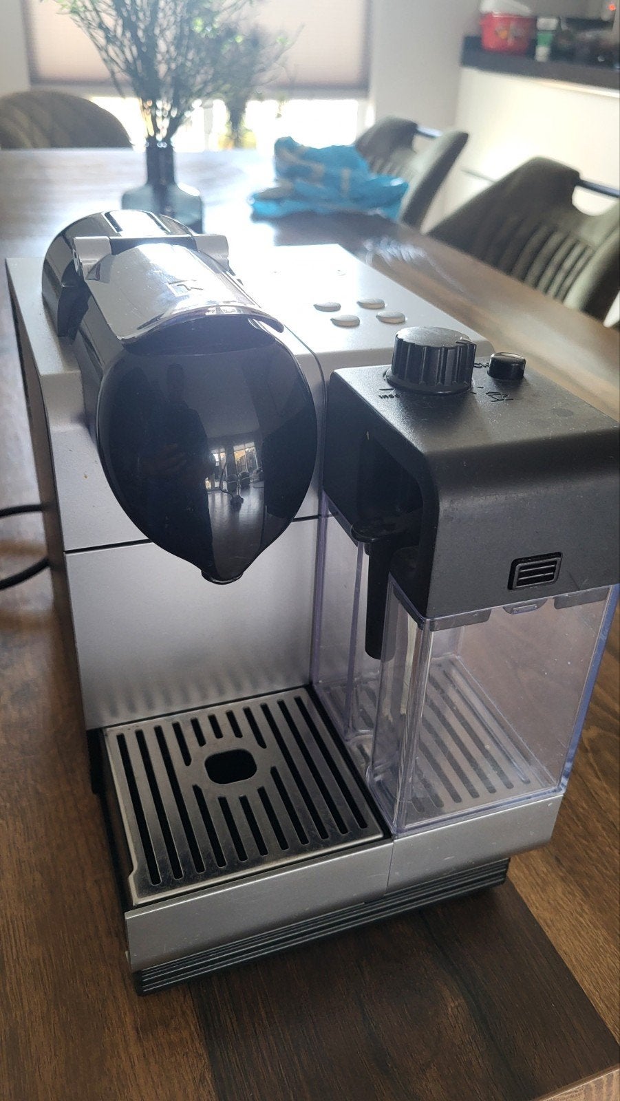 DeLonghi Nespresso Lattissima One - Zilver, Witgoed en Apparatuur, Ophalen, Gebruikt, Koffiemachine, 1 kopje