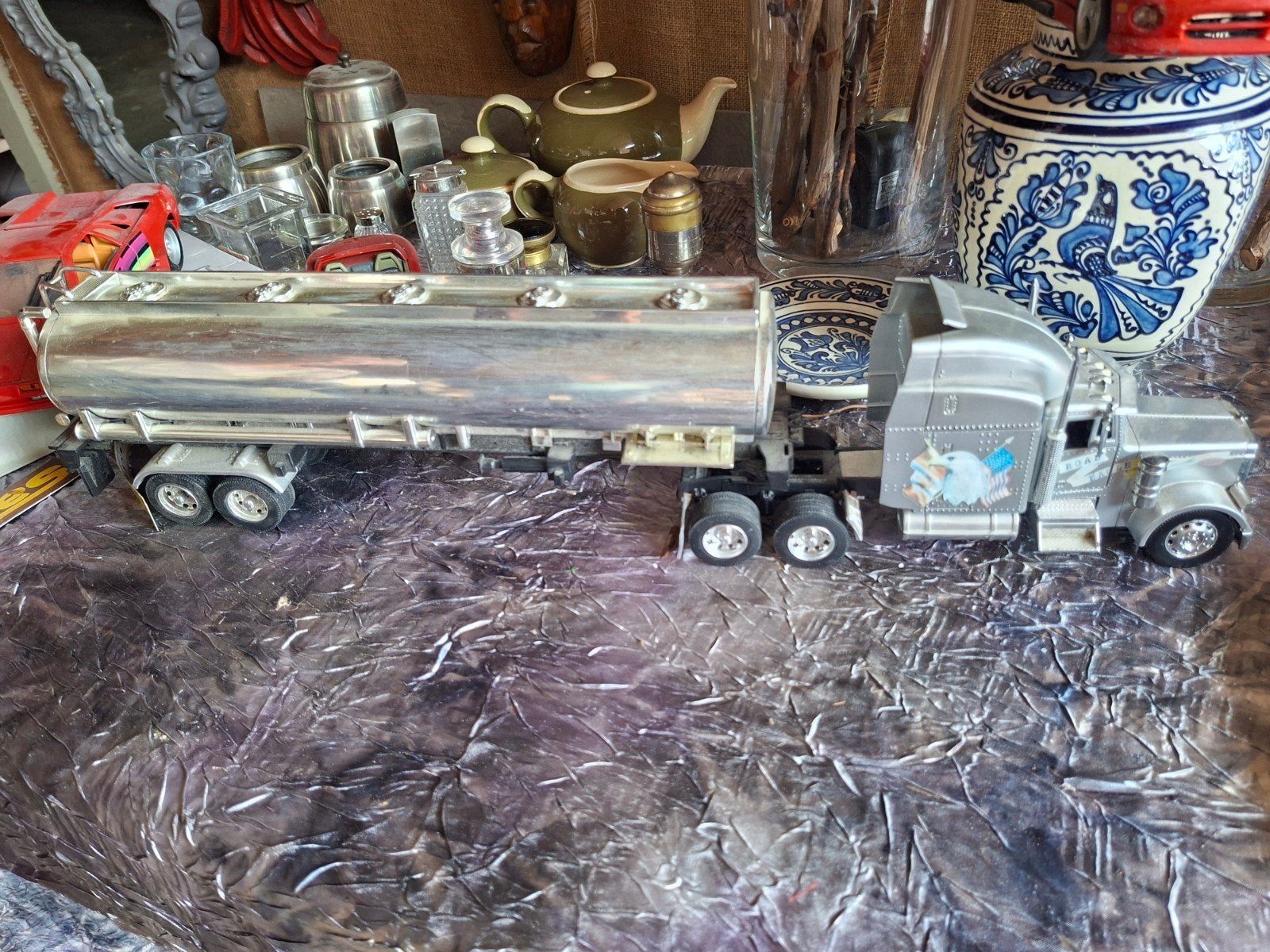 Modelvrachtwagens: 2 trucks Americaans met tankoplegger, Overige merken, Gebruikt, 1:32 tot 1:50, Ophalen of Verzenden