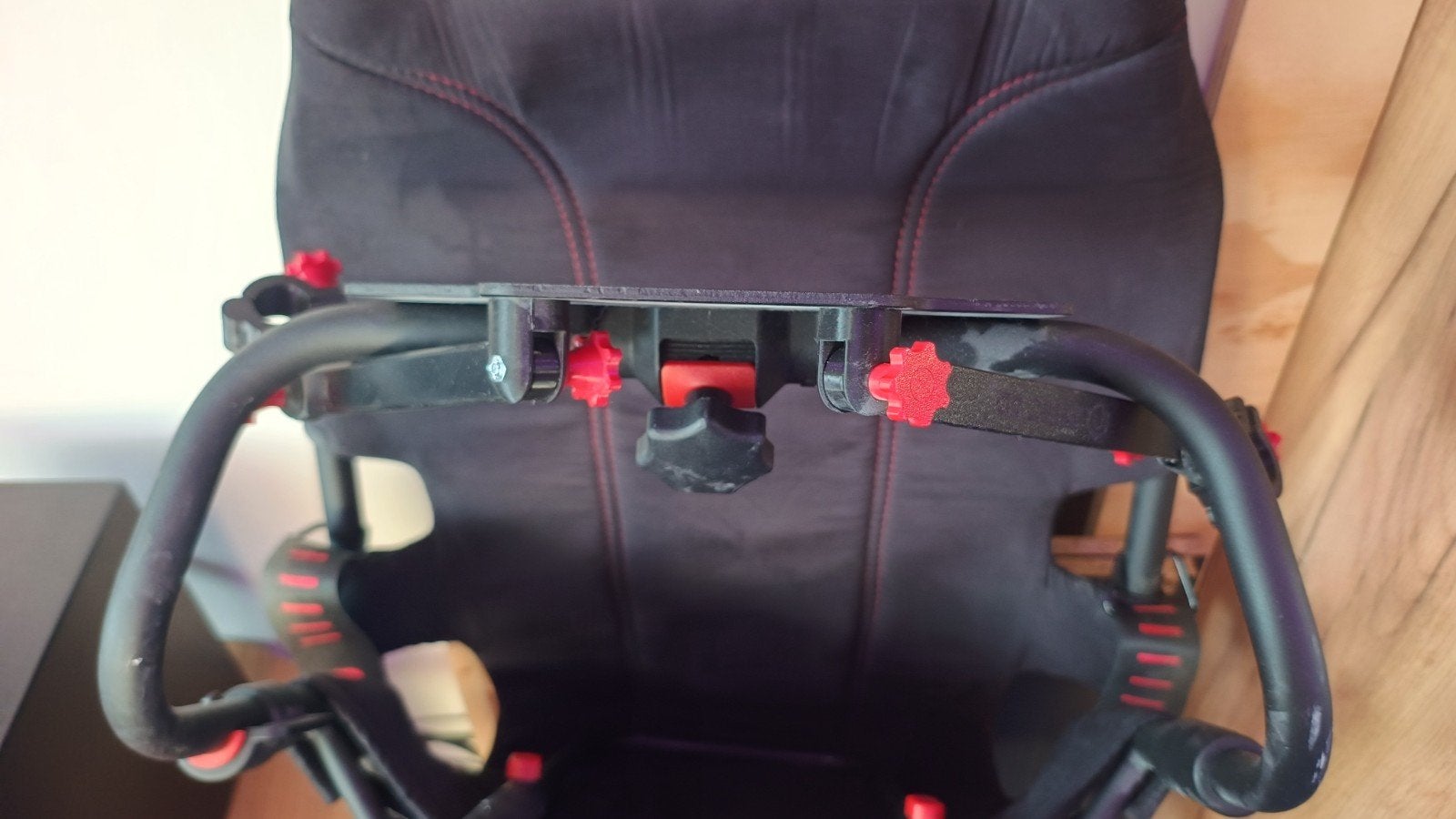 Playseat Challenge met verstevigingsbracket, Spelcomputers en Games, Ophalen, Gebruikt
