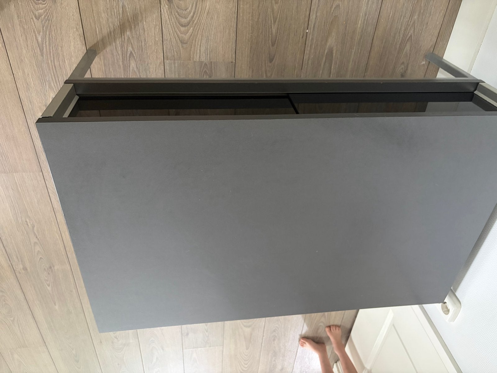 Moderne TV-meubel/salontafel met glazen schuifdeuren, Huis en Inrichting, Gebruikt, 100 tot 150 cm, Metaal, 50 tot 100 cm