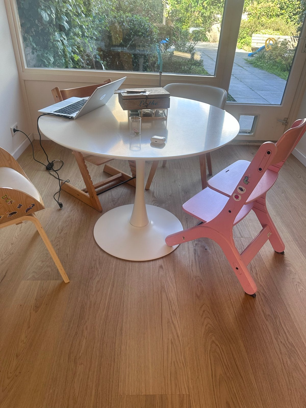 Jysk Ringsted eettafel Rond wit 100 diamater kolompoot, Kunststof, Gebruikt, Rond, Tot twee personen