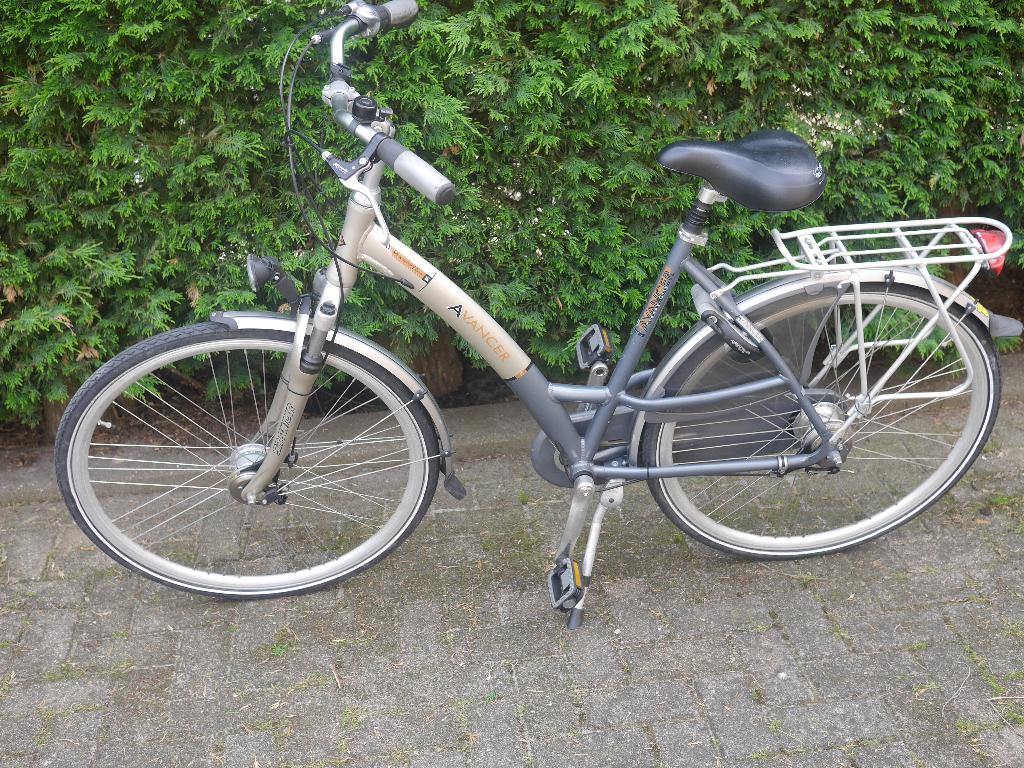 avancer dames fiets 57 cm, Ophalen, Versnellingen, 56 cm of meer, Zo goed als nieuw