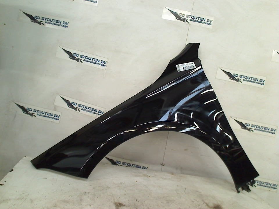 Spatbord Links Voor Mercedes-Benz A Limousine (177.1) 2020, Gebruikt, Mercedes-Benz AG, Mercedes-Benz, Mercedesstraße 120, Stuttgart 70372, , Duitsland
