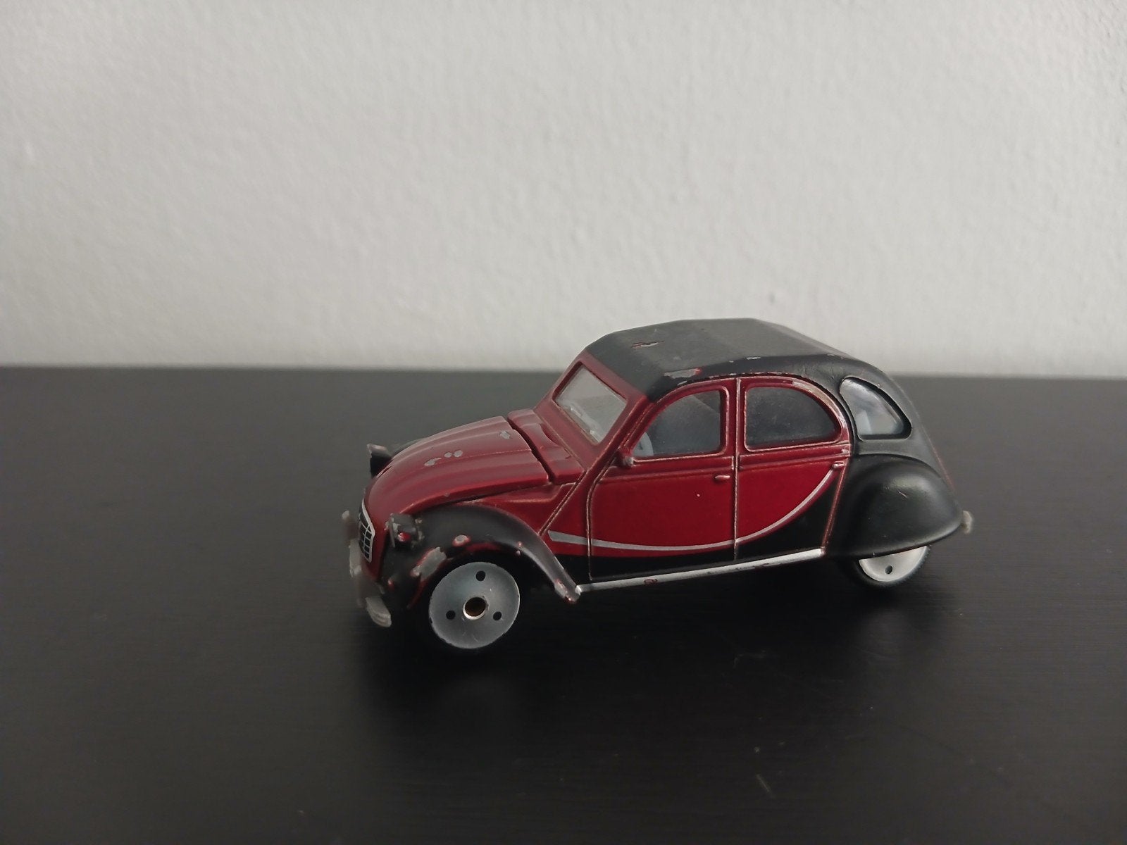 Citroën 2cv 1:64 Majorette, Ophalen of Verzenden, Gebruikt, Auto