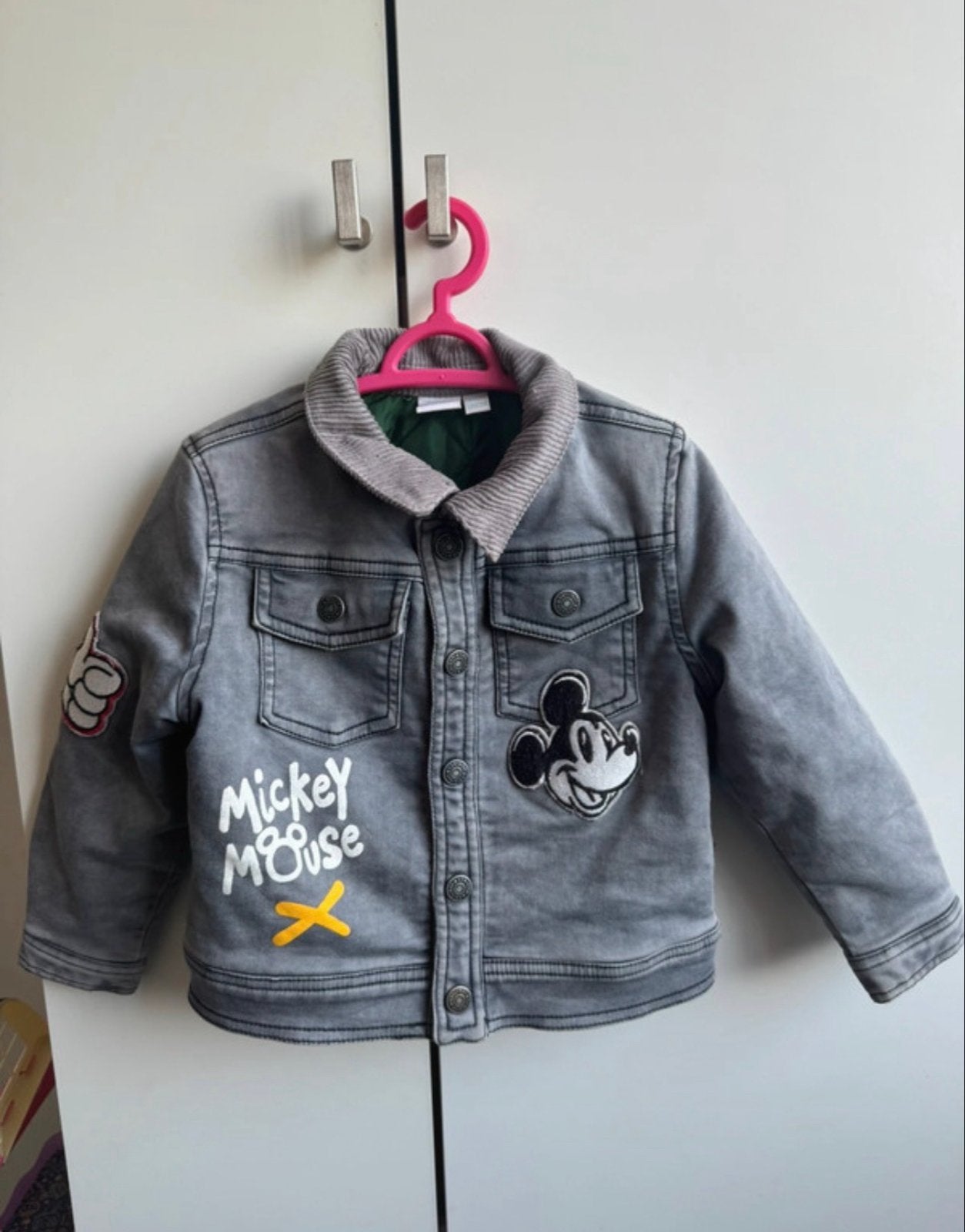 Leuke Mickey Mouse jas - Maat 18-24 maanden, Ophalen of Verzenden, Zo goed als nieuw, Jongen of Meisje