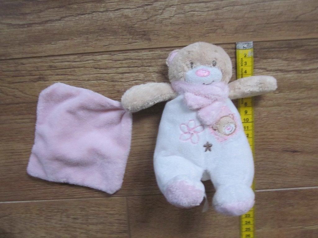Toys Wibra? zacht pluche beer knuffel met roze-wit doekje, Overige merken, Overige karakters, Beer, Ophalen of Verzenden
