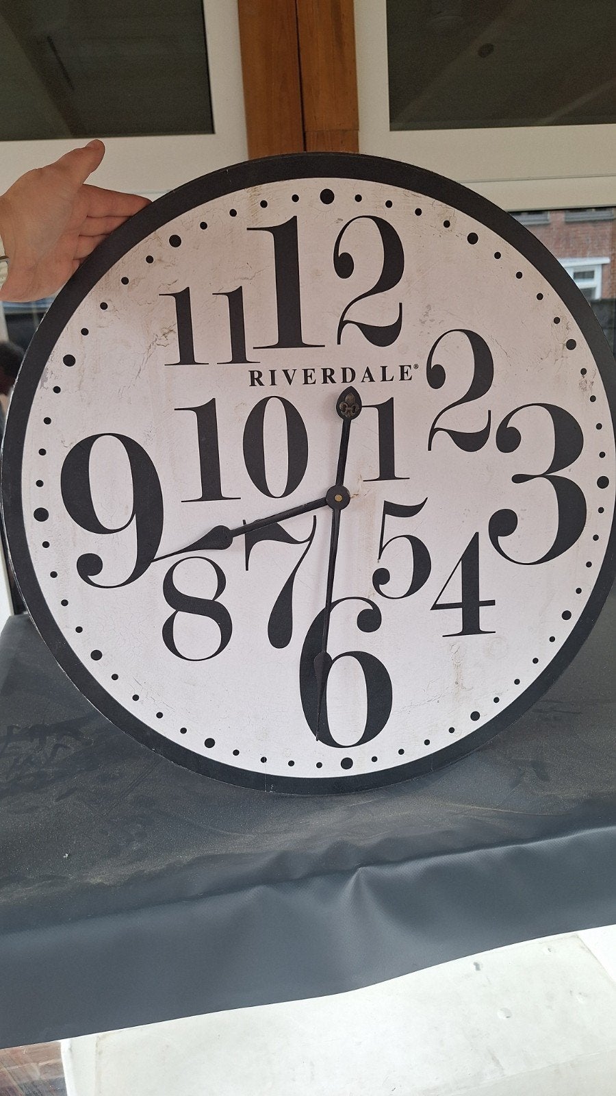 Grote Riverdale Wandklok - Zwart/Wit, Analoog, Ophalen, Zo goed als nieuw, Analoog, Wandklok