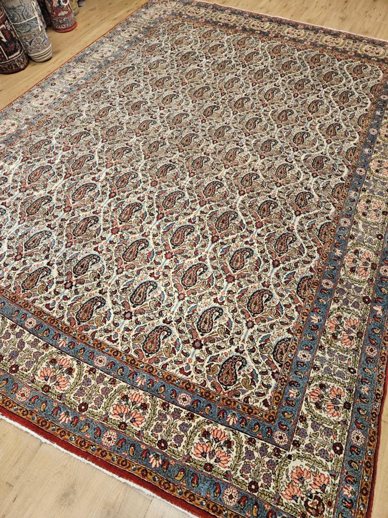 Vintage handgeknoopt perzisch tapijt ghom 318x231, Info@SlatsAntiek.nl, Tweedehands, Perzisch, 200 cm of meer