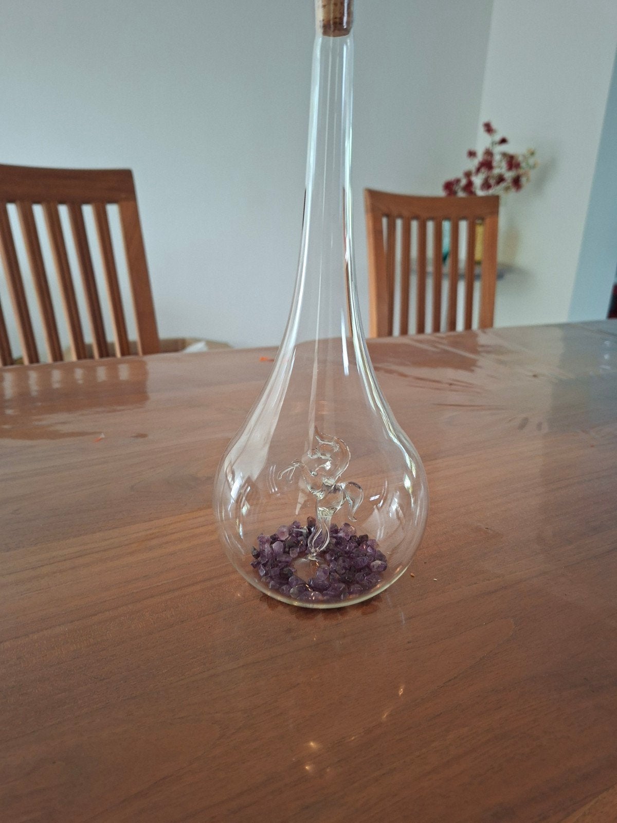 Glazen fles met eenhoorn en amethist steentjes, Ophalen, Meerkleurig, Overige stijlen, Zo goed als nieuw