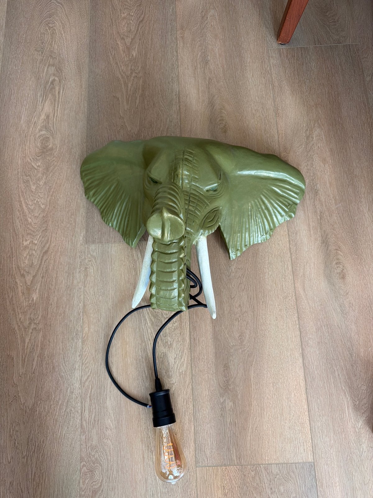 Leuke olifanten wandlamp gratis af te halen, Kunststof, Gebruikt, Overige merken, Inclusief lichtbron