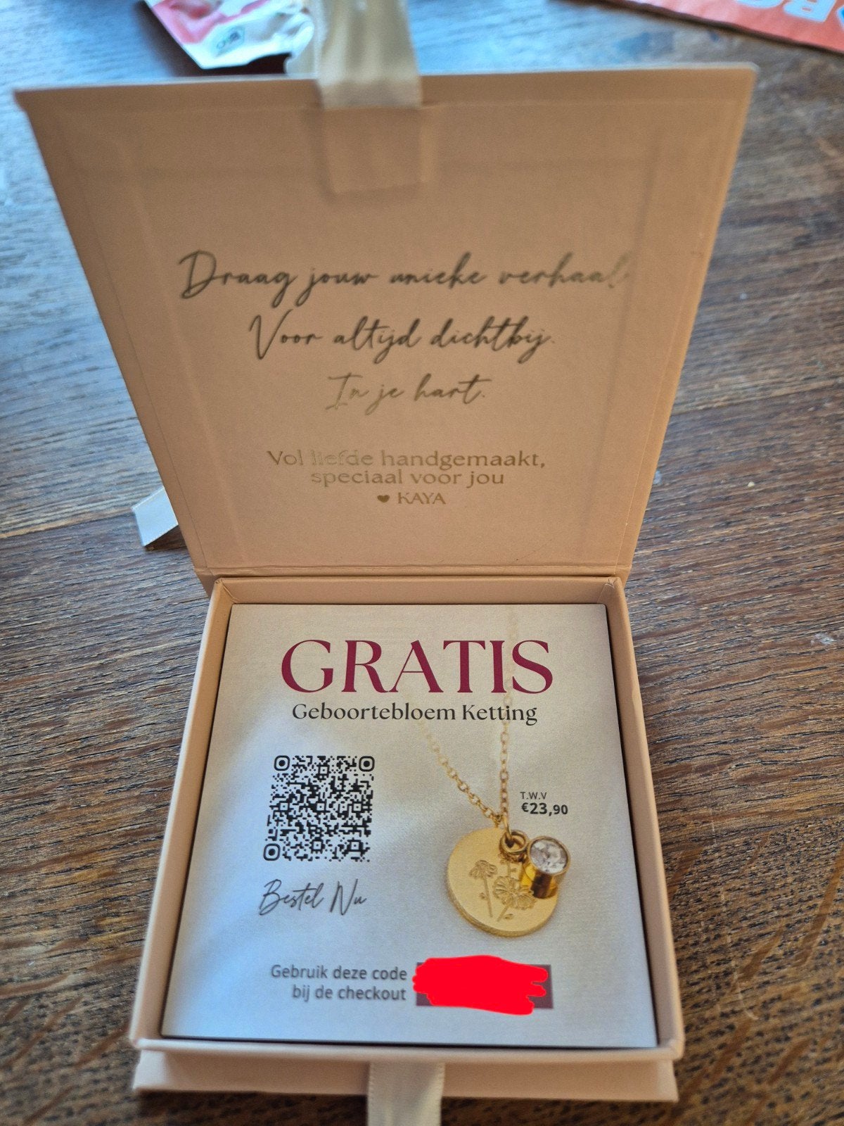 KAYA Geboortebloem Ketting Code t.w.v. €23,90, Ophalen, Overige kleuren, Nieuw, Overige materialen