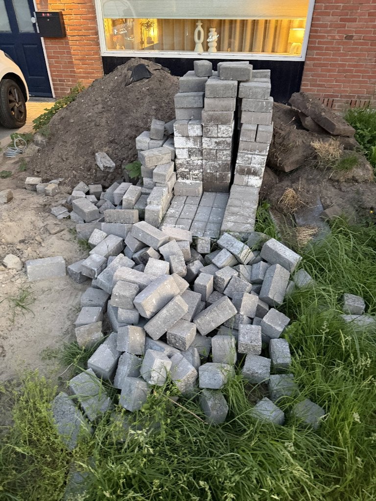 Betonklinkers restpartij kleur grijs b-keus GRATIS, Tuin en Terras, Tegels en Klinkers, Nieuw, Klinkers, Beton, Ophalen