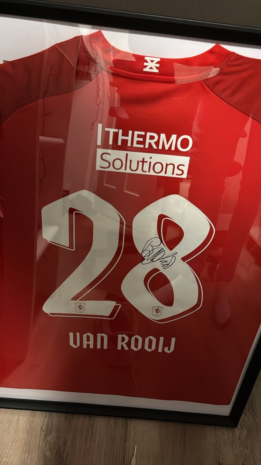 Gesigneerd voetbalshirt van Van Rooij (nr. 28), Maat M, Ophalen of Verzenden, Zo goed als nieuw, Shirt
