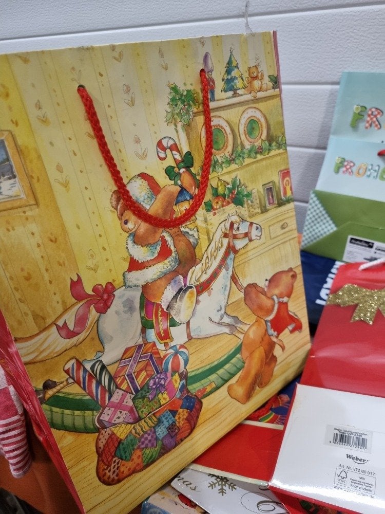 geschenk tasjes kerst en pasen 30 stuks, Ophalen of Verzenden, 'T Olde Gre-j, Info@toldegrej.nl, Endepoelstraat 20f Didam