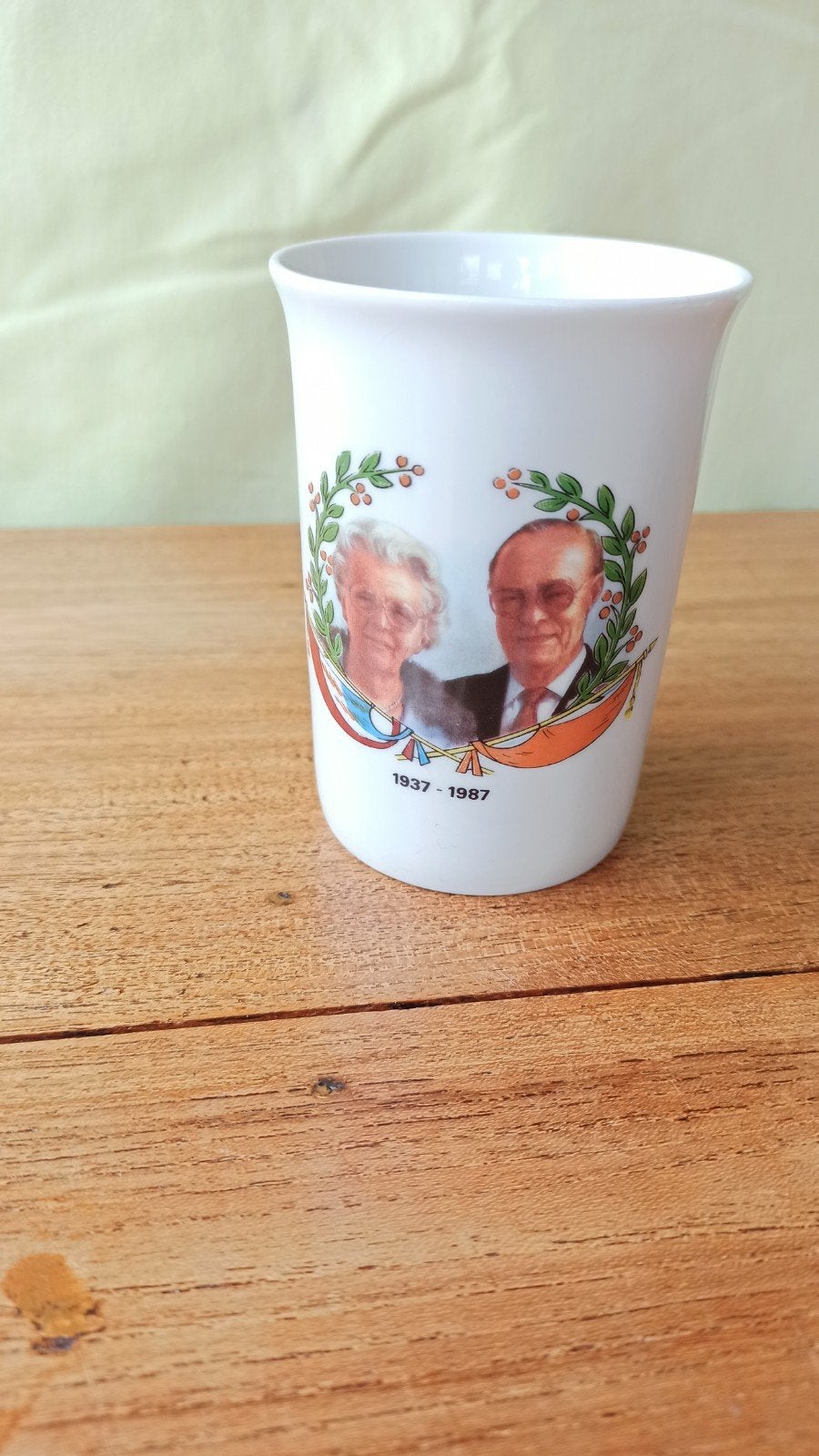 Jubileumbeker Juliana & Bernhard 1937-1987, Ophalen of Verzenden, Gebruikt, Nederland, Servies