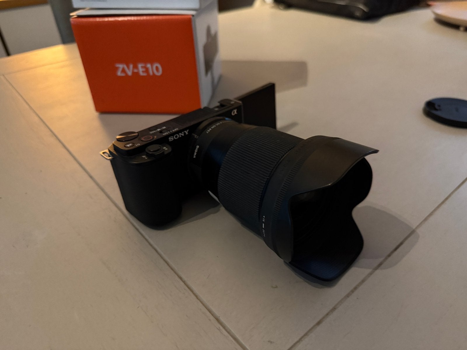 Foto 3 van Sony ZV-E10 + Sigma 16mm lens