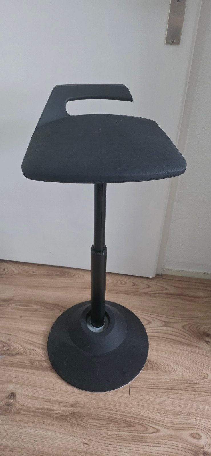 Ergonomische stahulp / kruk - Zwart, verstelbaar, Huis en Inrichting, Stoelen, Ophalen, Gebruikt, Zwart, Modern, Ergonomisch