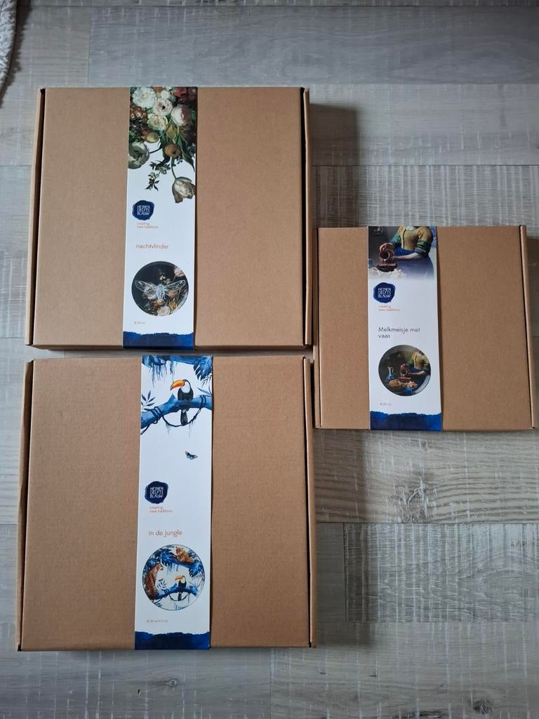 3x Heinen Delfts Blauw wandborden 2x 26cm en 1x 20cm, Ophalen of Verzenden