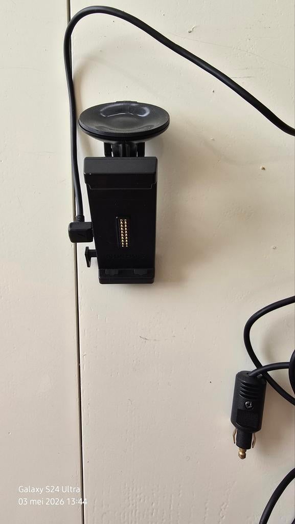Garmin navigatiehouder met zuignap en autolader, Ophalen of Verzenden, Gebruikt