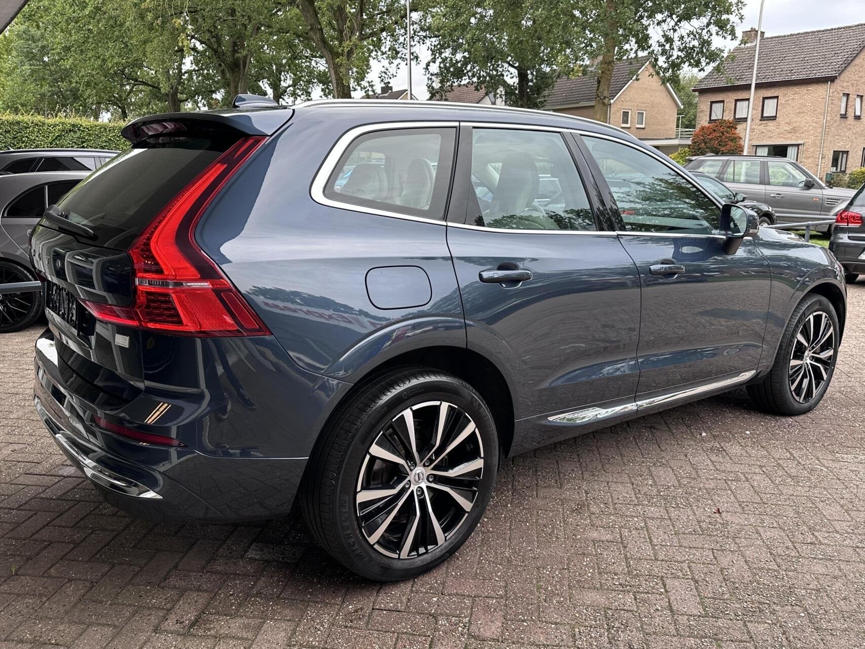 Volvo XC60 2.0 T8 Plug-in hybrid AWD Pano, Head-Up, H/K, Tre, Auto's, Automaat, Gebruikt, 2063 kg, 4 cilinders